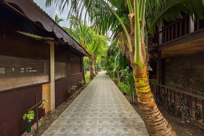 Symphony Palms Beach Resort And Spa Govind Nagar Exterior foto