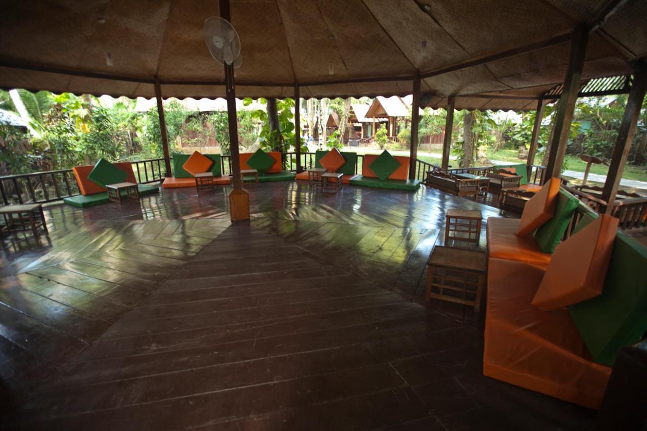 Symphony Palms Beach Resort And Spa Govind Nagar Exterior foto